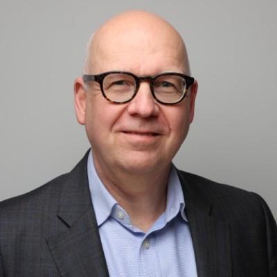 Headshot of Jochen Siegert
